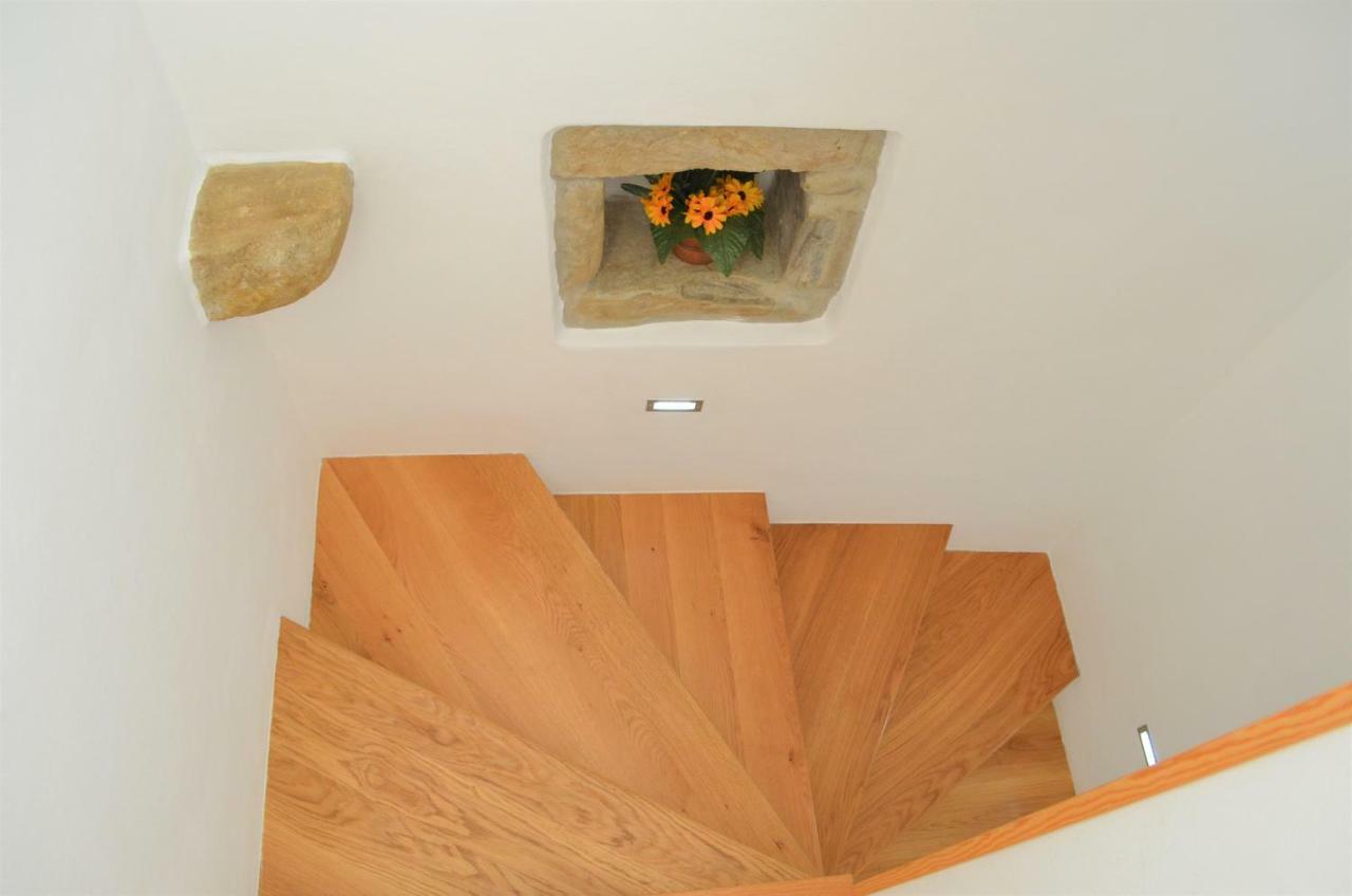 Jasmina Apartment Hum ภายนอก รูปภาพ